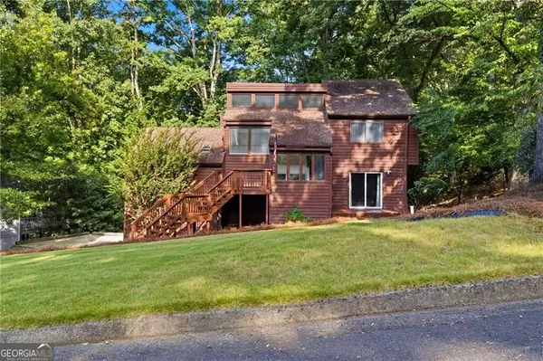 715 Lake Top Way, Roswell, GA 30076