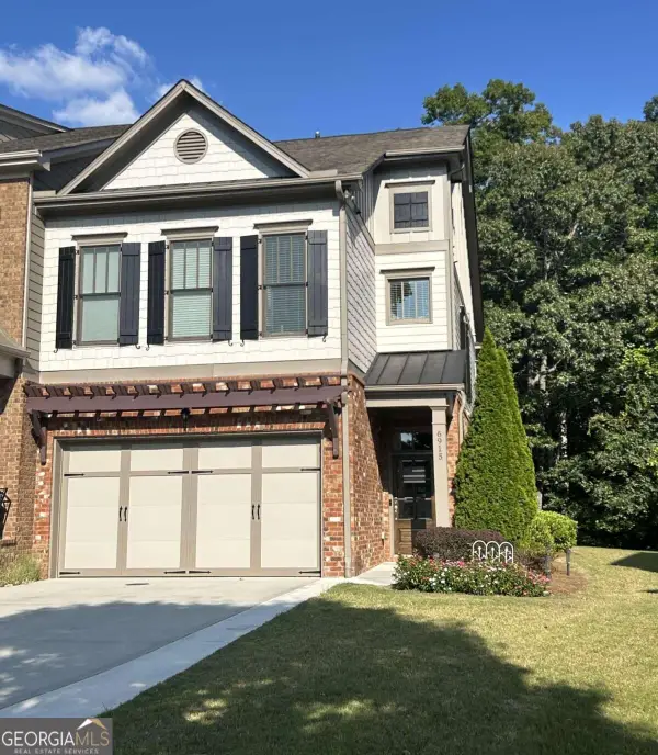 6915 Fellowship Lane, Flowery Branch, GA 30542