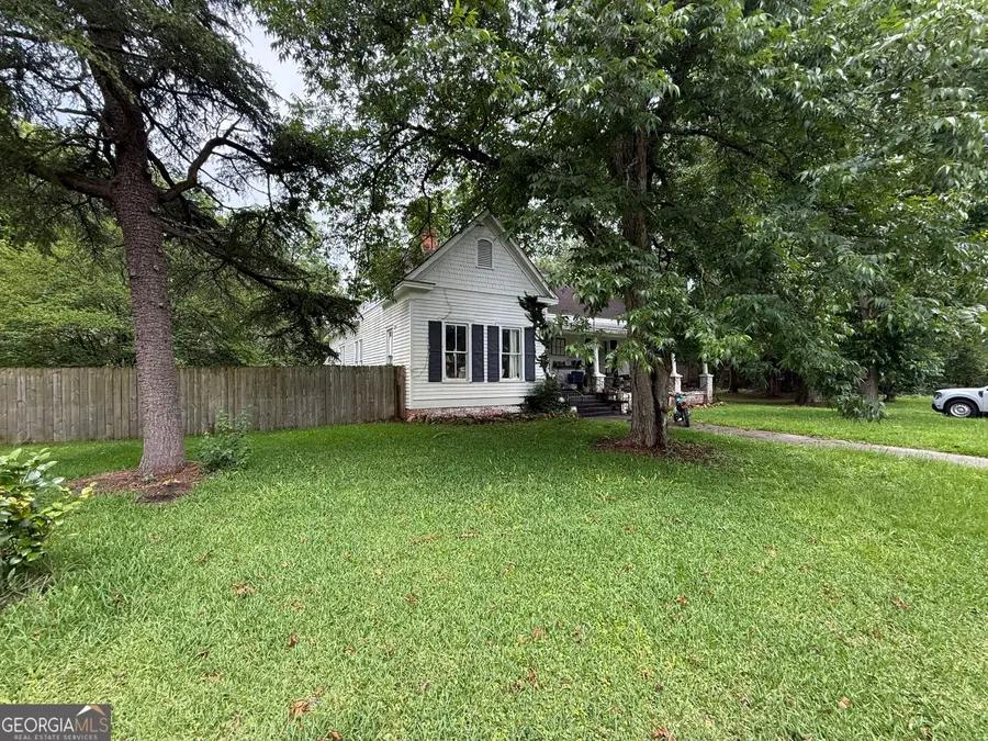 121 S Bailey Avenue, Leslie, GA 31764 - #3