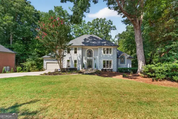 12190 Brookfield Club Drive, Roswell, GA 30075