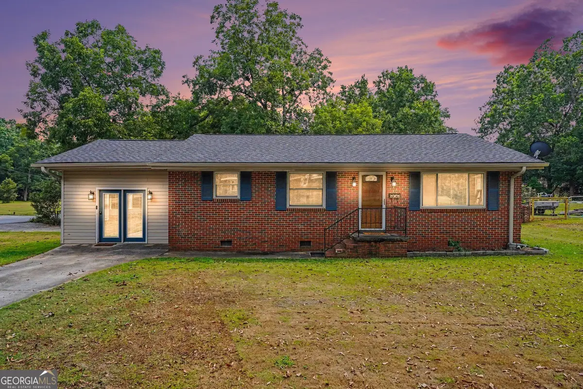 415 Taylor Street, Barnesville, GA 30204 - #1