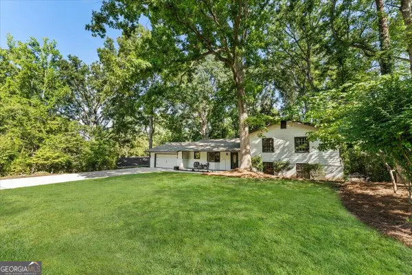 1606 E Nancy Creek Drive, Brookhaven, GA 30319