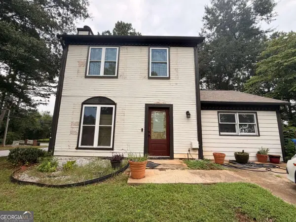 6161 Saint Charles Court, Lithonia, GA 30058