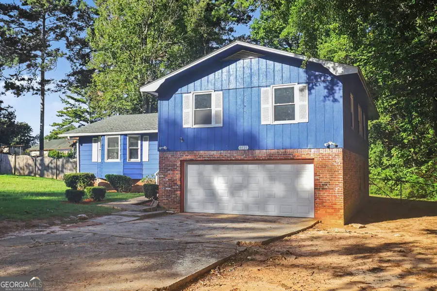 8121 Woodcliff Trail, Riverdale, GA 30274 - #2