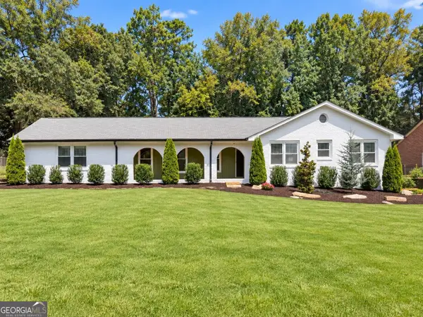 735 Lake Charles Way, Roswell, GA 30075