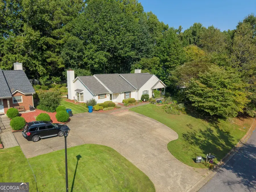 5189 Village Green Way, Alpharetta, GA 30009 - #2