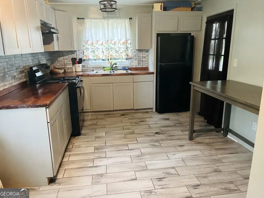 184 Josey Avenue, East Dublin, GA 31027 - #2