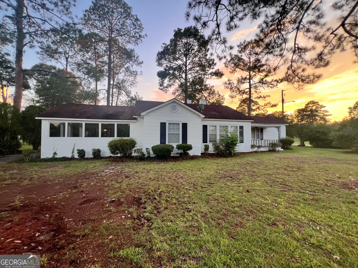 325 N Line Street, Dexter, GA 31019 - #1