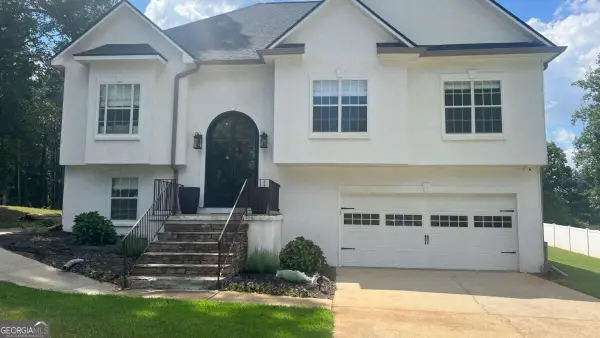 136 Huntcliff Trail, Ellenwood, GA 30294