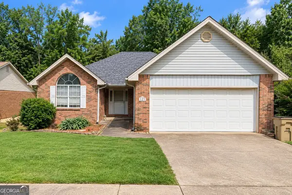 180 Oakwood Circle, Stockbridge, GA 30281
