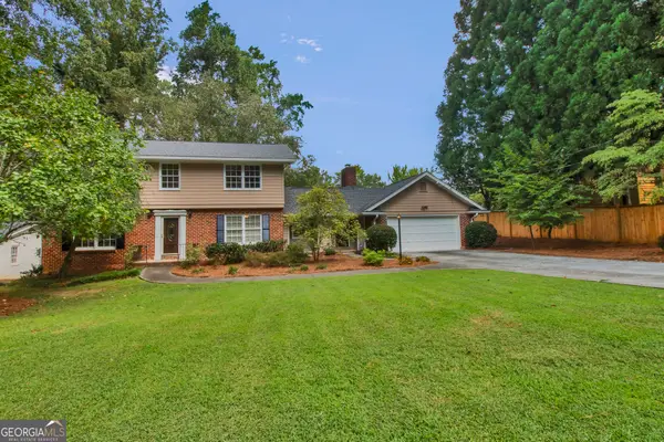 2594 W Fontainebleau Court, Atlanta, GA 30360