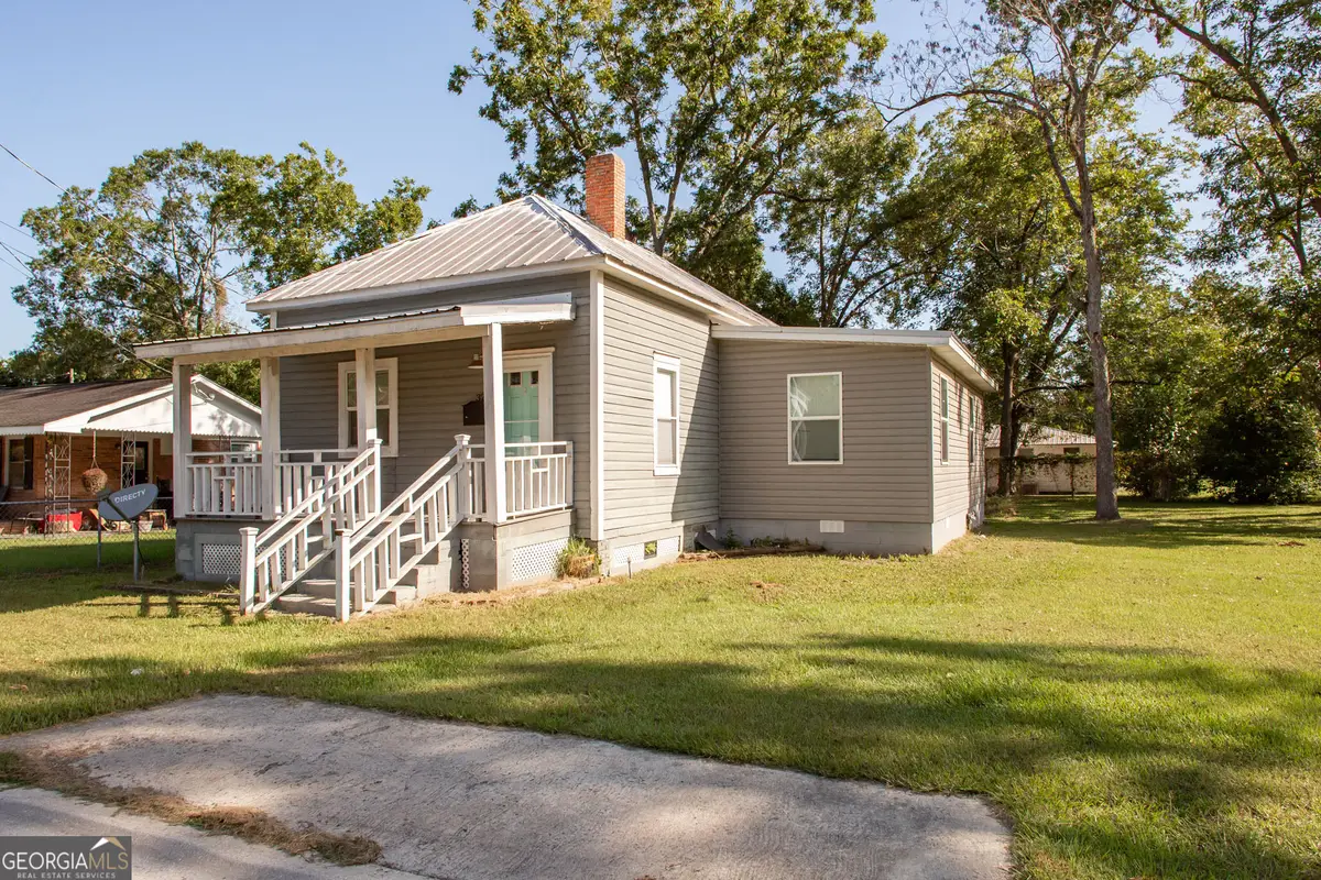 325 Glass Street, Waycross, GA 31503 - #1