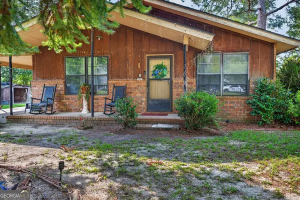 302 Lakeview Drive, Glennville, GA 30427
