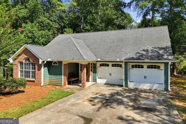 410 Rose Creek Place, Woodstock, GA 30189