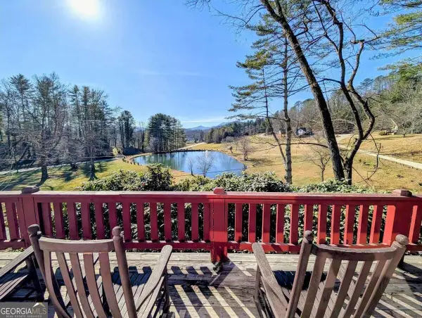638 Chalet Village Lane, Dillard, GA 30537