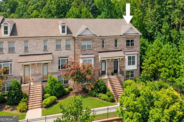 1016 Township Square, Alpharetta, GA 30022