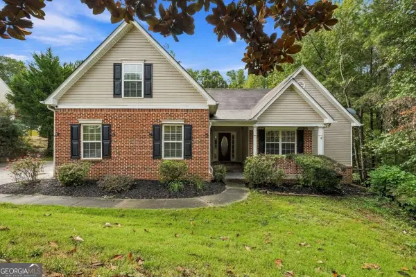 6749 Carriage Walk Lane, Flowery Branch, GA 30542