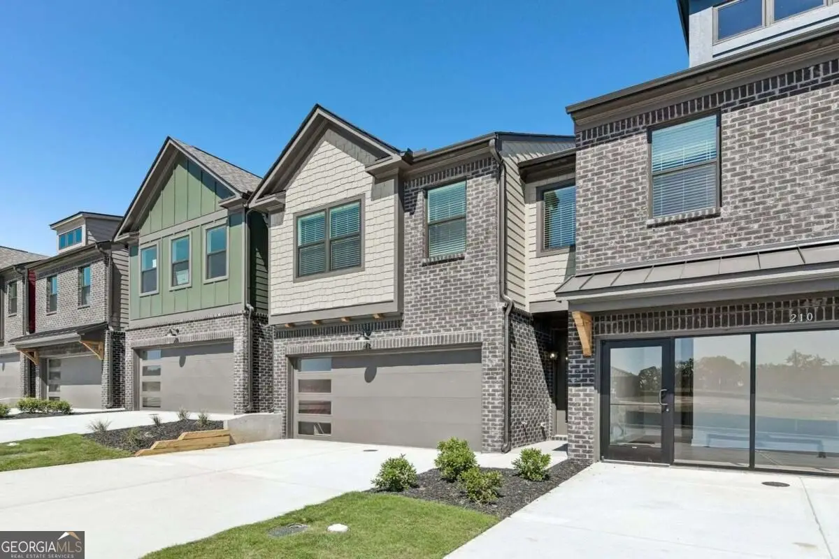 226 Foxtrot Avenue, Hoschton, GA 30548 - #1