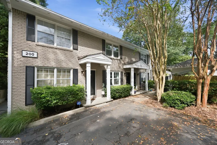 2232 Dunseath Avenue Nw #APT 203, Atlanta, GA 30318 - #2