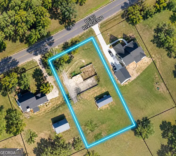 1090 Beau Rivage Drive, Madison, GA 30650