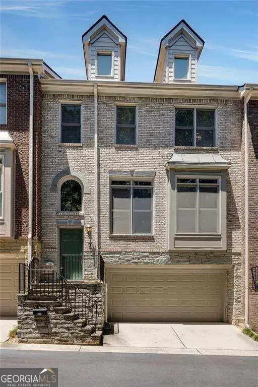 5561 Julian Place, Atlanta, GA 30342