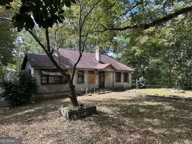 402 Atlanta Street, Barnesville, GA 30204 - #2