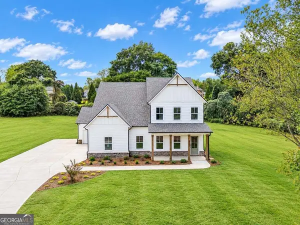 328 Races Road, Hoschton, GA 30548