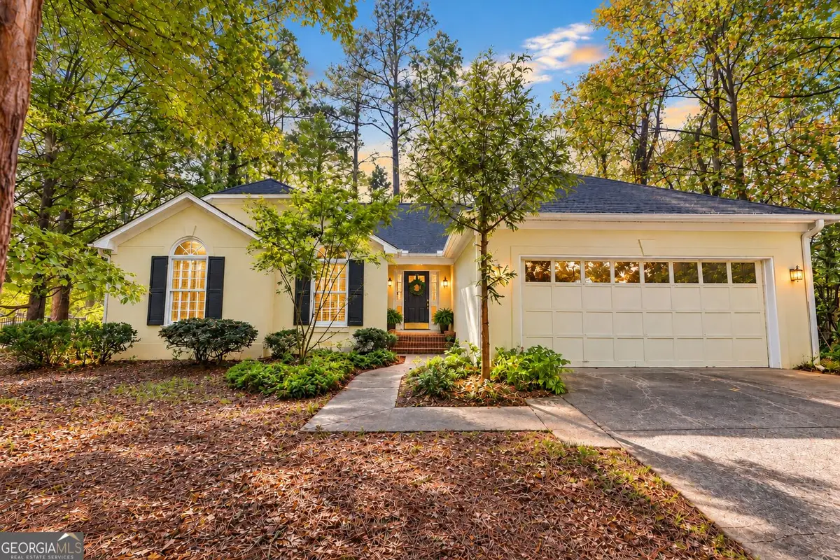 8 John Street, Winder, GA 30680 - #1