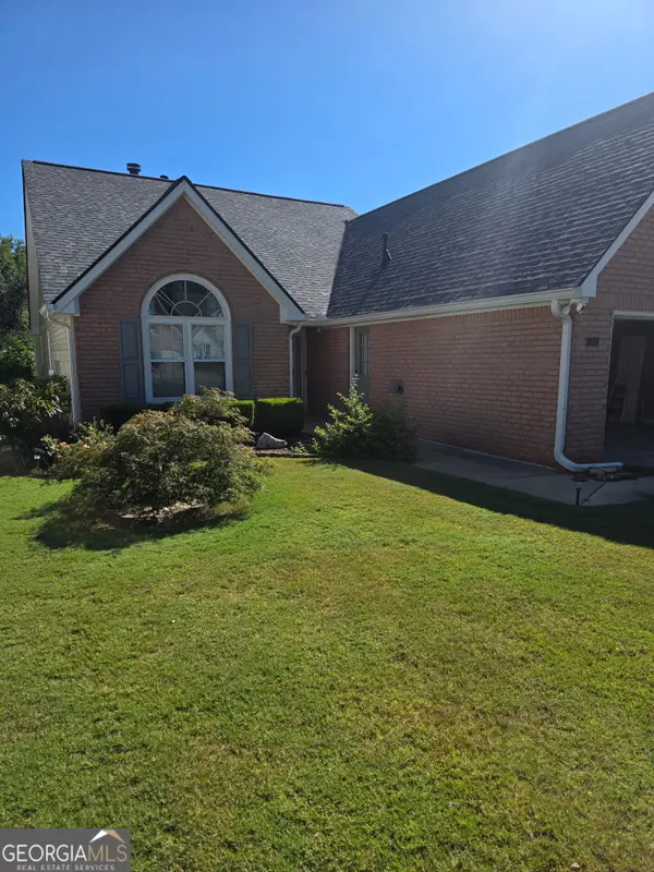 390 Fairway Court, Newnan, GA 30265