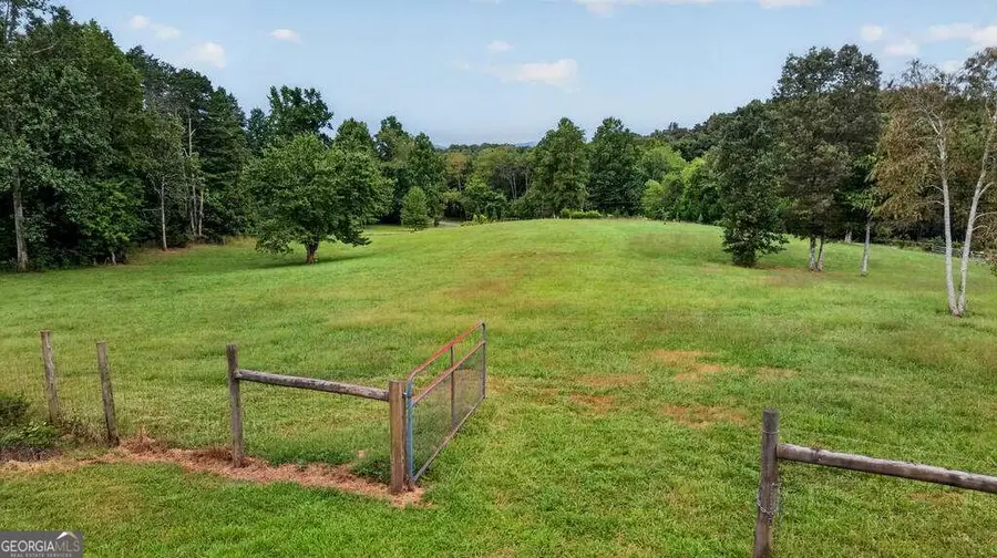 210 W Pierceville Road, McCaysville, GA 30555 - #3