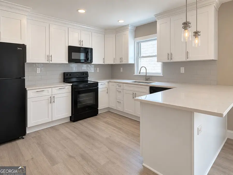 1014 W Highland Avenue, Albany, GA 31701 - #3