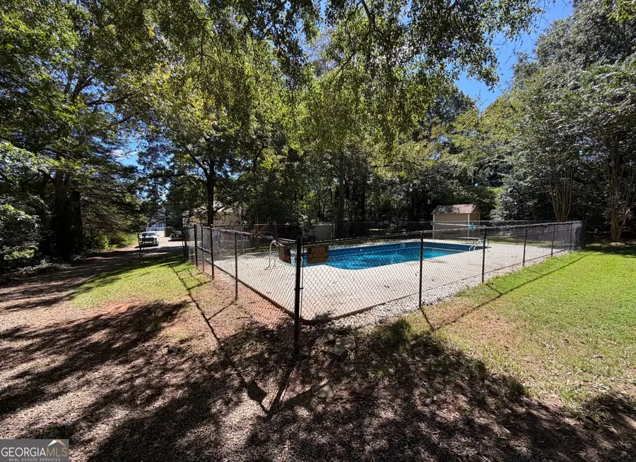 609 Greenwood Street, Barnesville, GA 30204 - #2