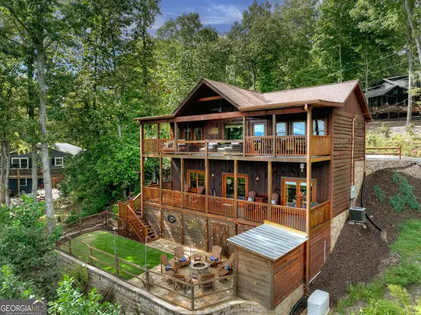 411 Highland Circle, Blue Ridge, GA 30513