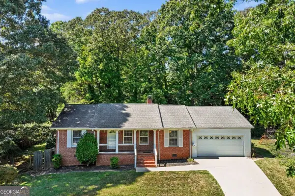 1063 Lakeshore Drive, Gainesville, GA 30501