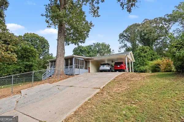 8942 Meadow Drive, Lithia Springs, GA 30122