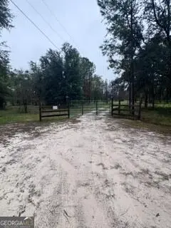 106 Sunshine Road, Hortense, GA 31543