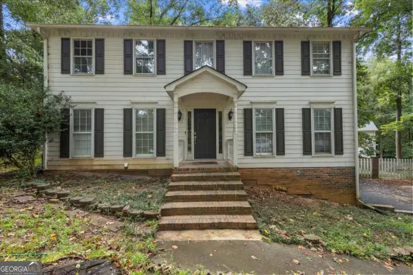 2182 Brookfield Drive, Lawrenceville, GA 30043