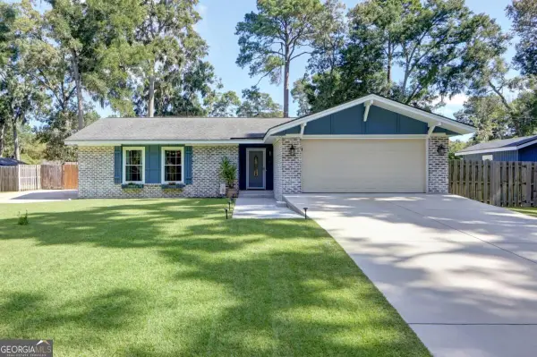 6 Coffee Woods Drive, Savannah, GA 31419