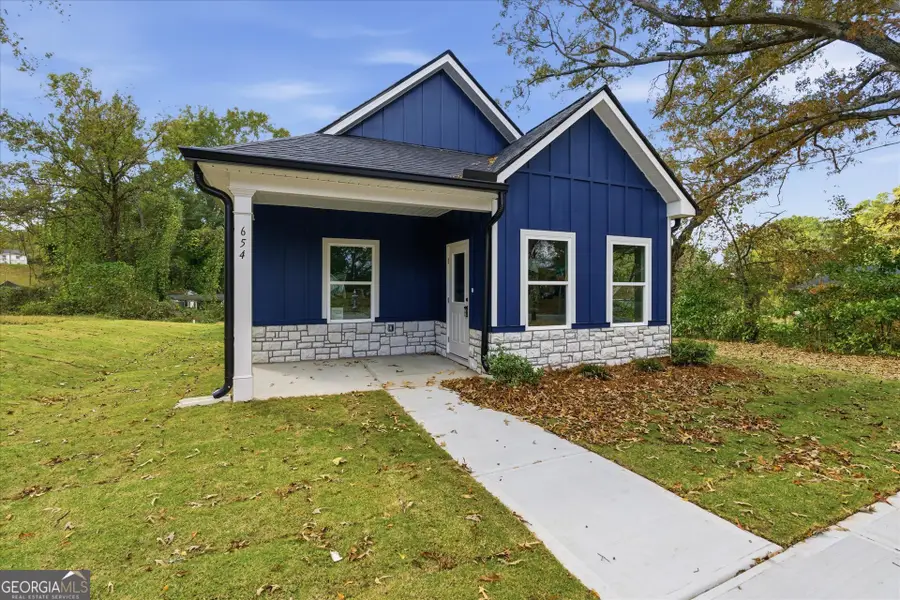 654 King Street, Carrollton, GA 30117 - #3