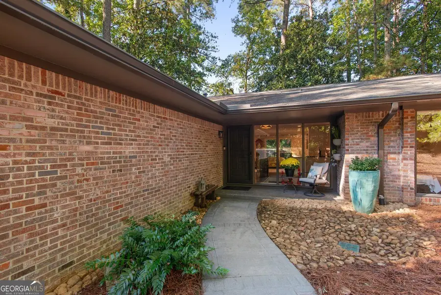 9270 N Lake Drive, Roswell, GA 30076 - #2