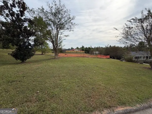 2 Colonial Drive, Newnan, GA 30263