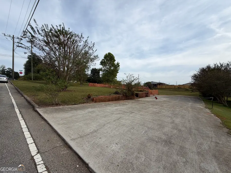 2 Colonial Drive, Newnan, GA 30263 - #3