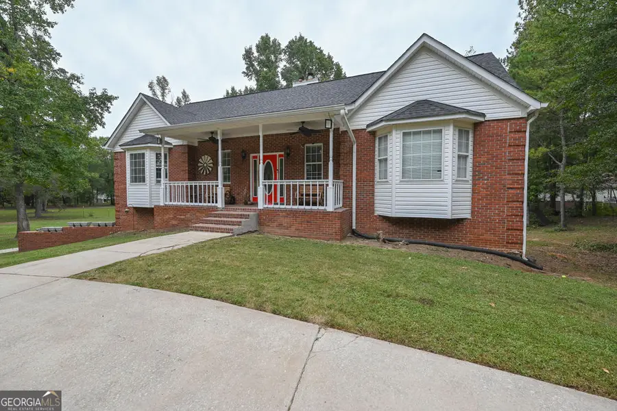 220 Marcella Avenue, Sharpsburg, GA 30277 - #2