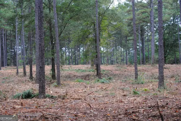 137 W Drummond #6, West Point, GA 31833