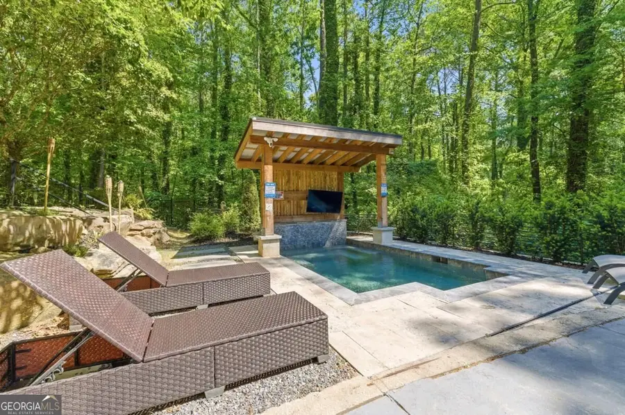 643 Larchmont Circle Nw, Atlanta, GA 30318 - #2