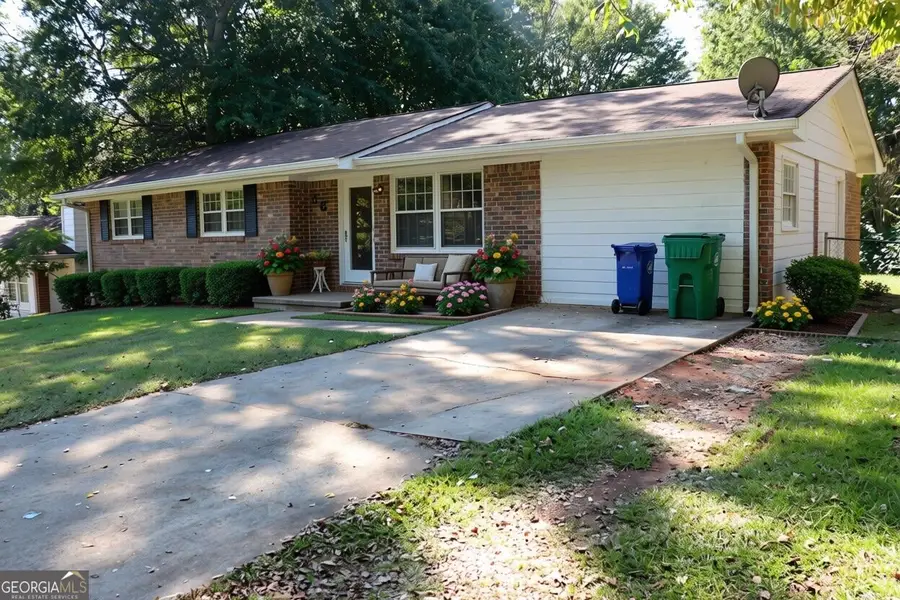 884 Pine Roc Drive, Stone Mountain, GA 30083 - #2