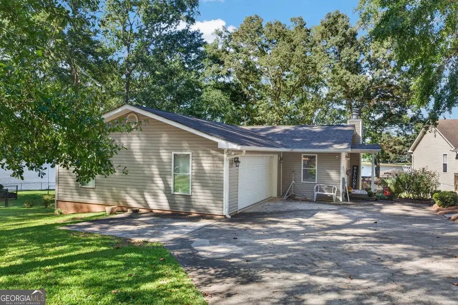 174 Honeysuckle Road Nw, Milledgeville, GA 31061 - #2