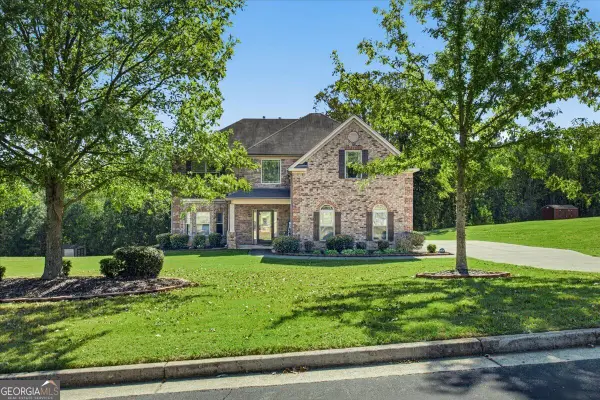 105 Shimmering Waters Lane, Fayetteville, GA 30214