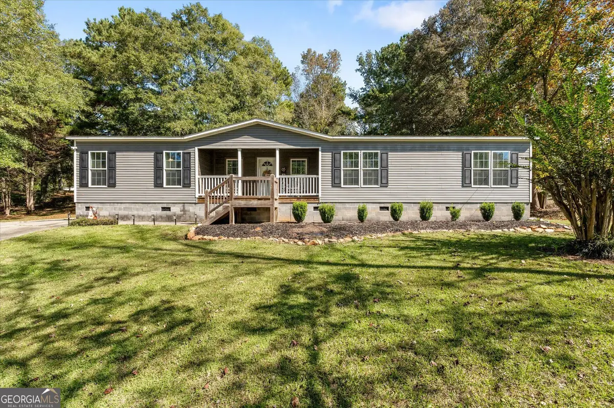 215 Navajo Trail, Bowdon, GA 30108 - #1