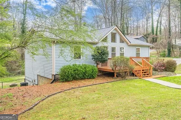 549 Pineland Circle Sw, Mableton, GA 30126